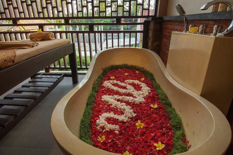 호텔 The Mudru Resort By Pramana Villas