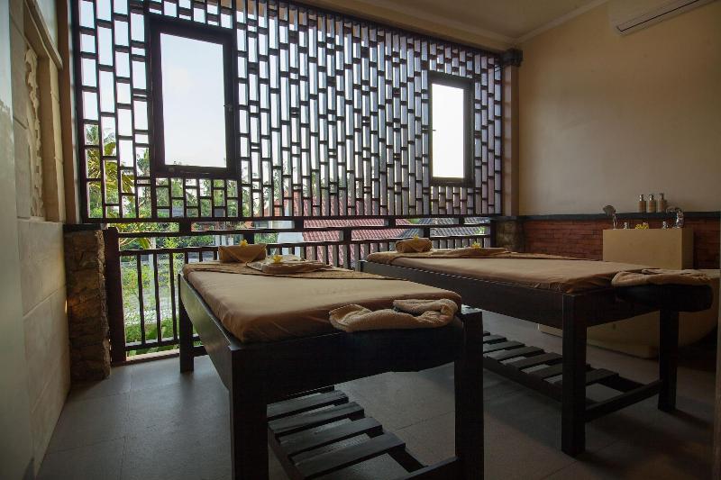 호텔 The Mudru Resort By Pramana Villas