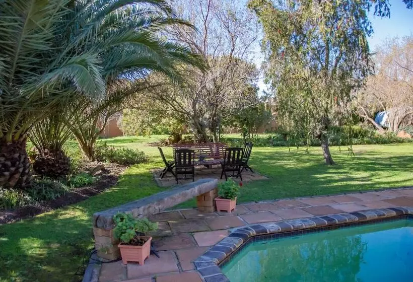 Majatalo Deo Gratia Guest House