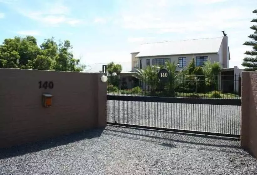 Majatalo Deo Gratia Guest House