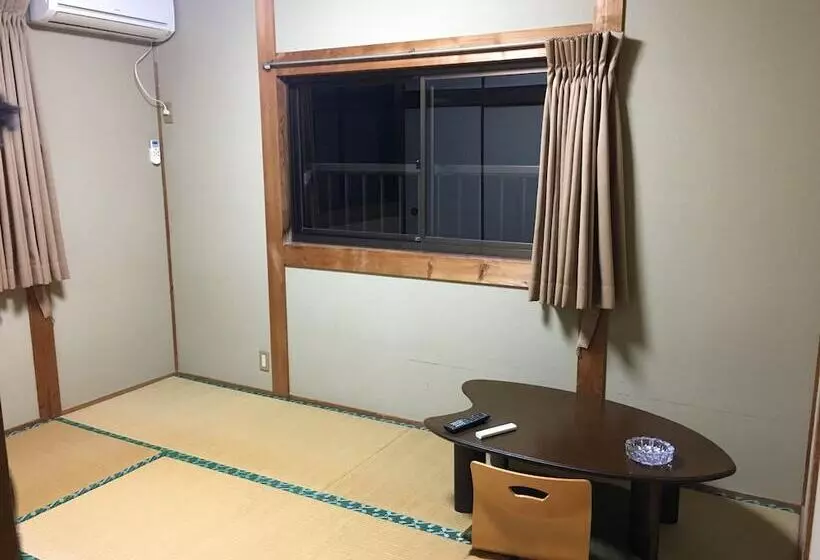 旅館 Minshuku Sansui