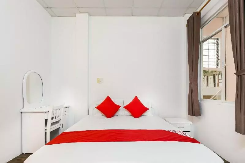 هتل Gaudi By Oyo Rooms