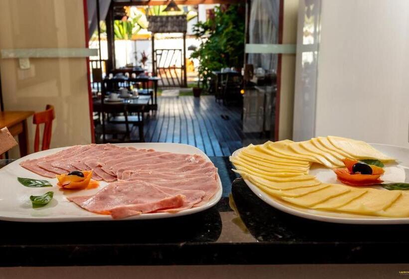 I9 Embaú Flats & Suites