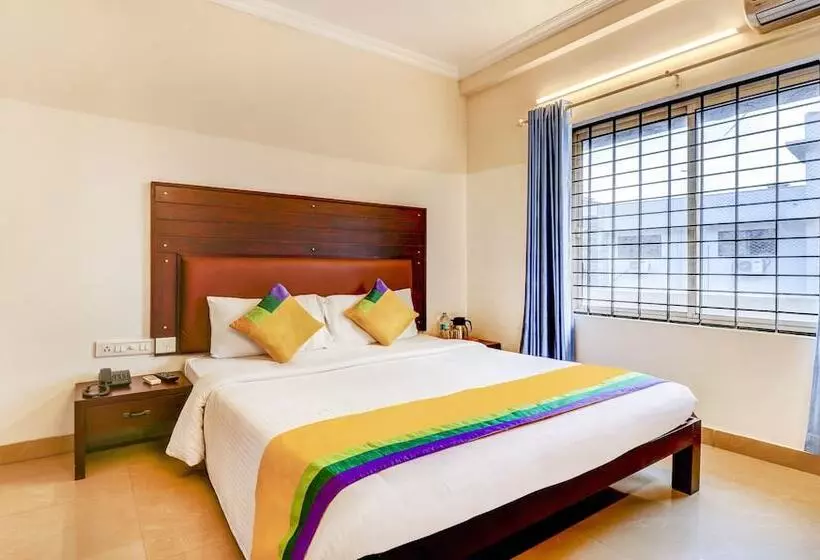 Itsy Hotels Ammu Regency