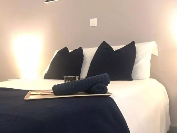 تختخواب و صبحانه La Villa M