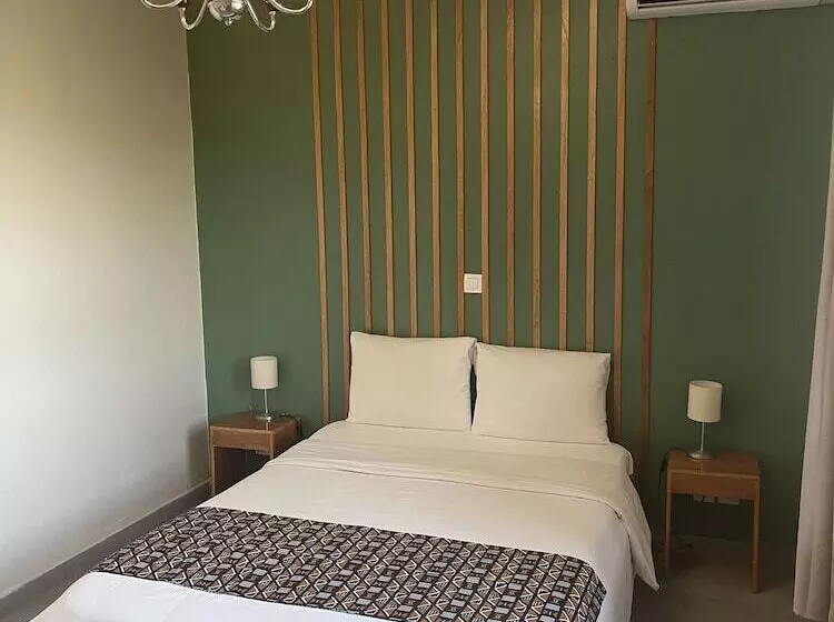 تختخواب و صبحانه La Villa M