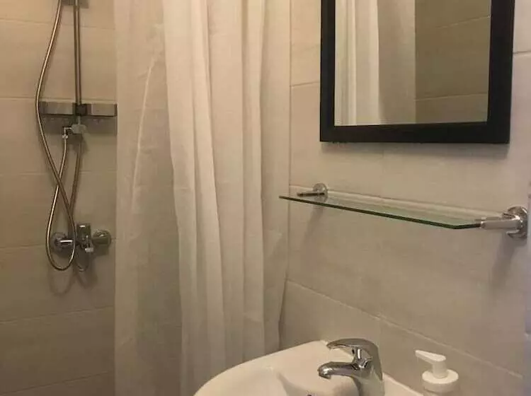 تختخواب و صبحانه La Villa M
