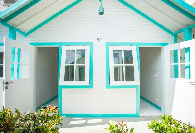 Отель Le Pirate Labuan Bajo Adults Only