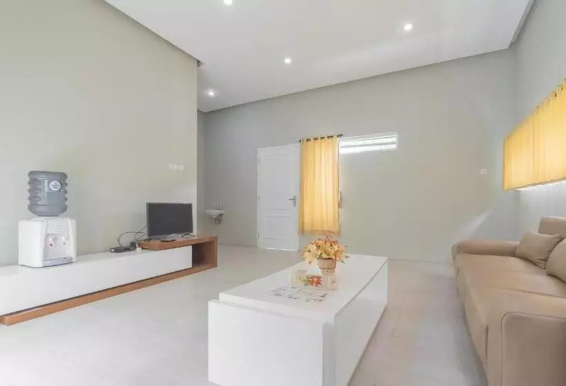 Majatalo Reddoorz Resort Syariah Near D Castello Ciater Subang