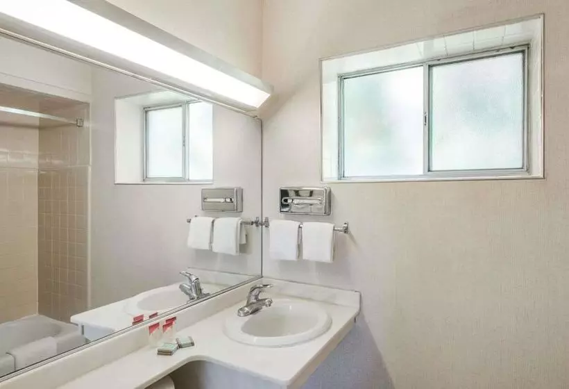 酒店 Boston Natick Travelodge