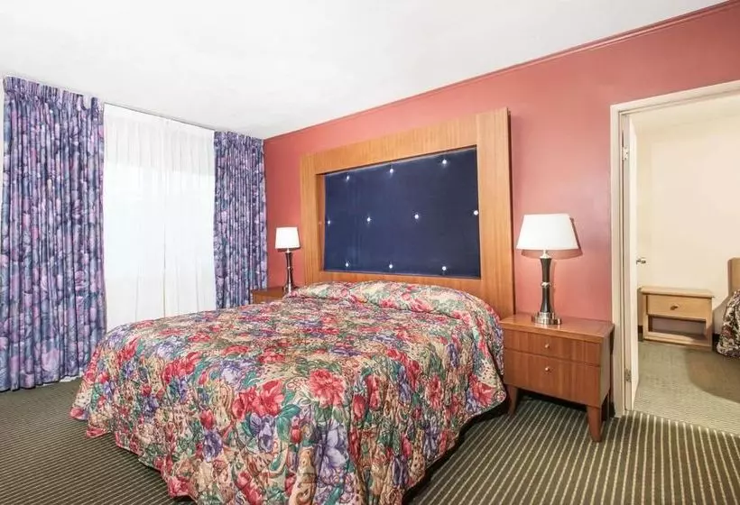 酒店 Boston Natick Travelodge