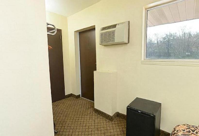 호텔 Country Hearth Inn Hannibal