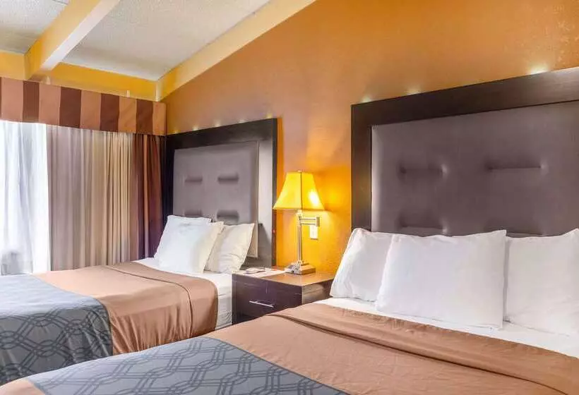 Отель Econo Lodge