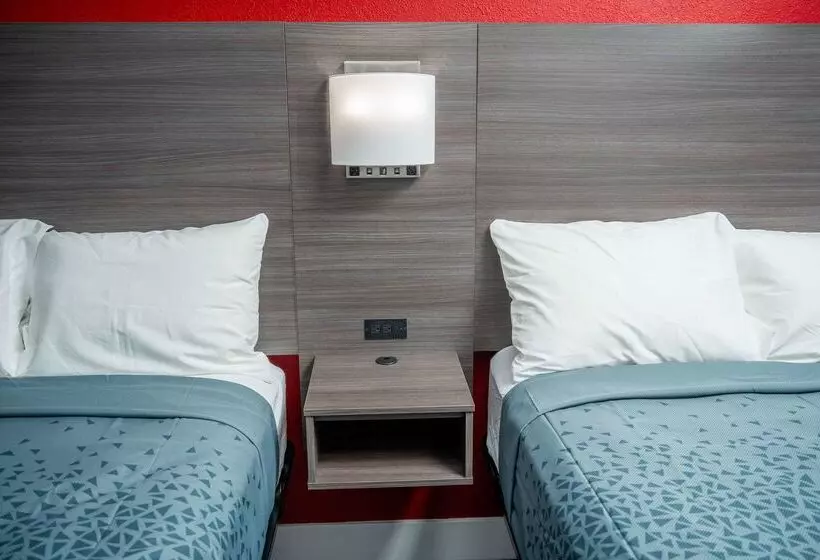 Отель Econo Lodge