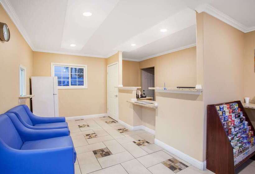 فندق Travelodge By Wyndham Fresno Yosemite Area