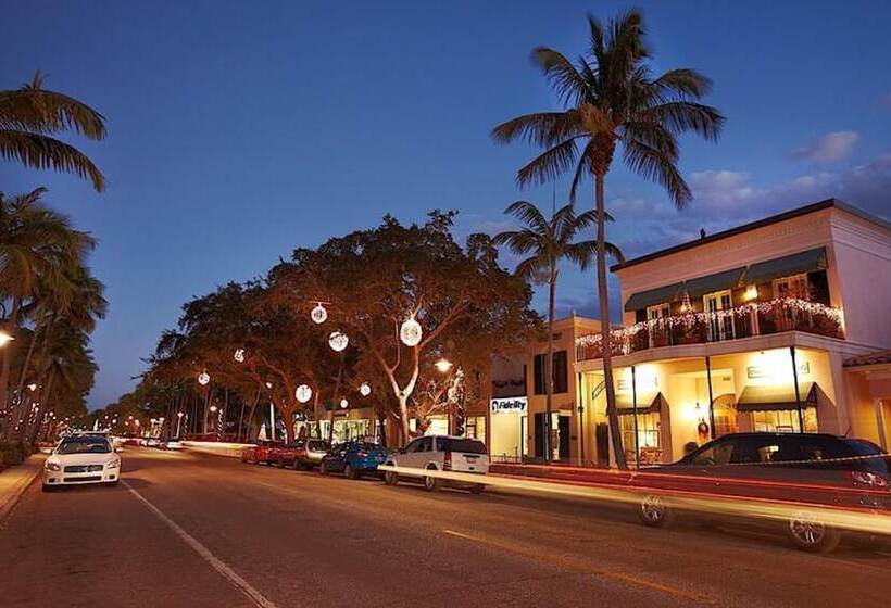 בית מלון כפרי The Capri Inn