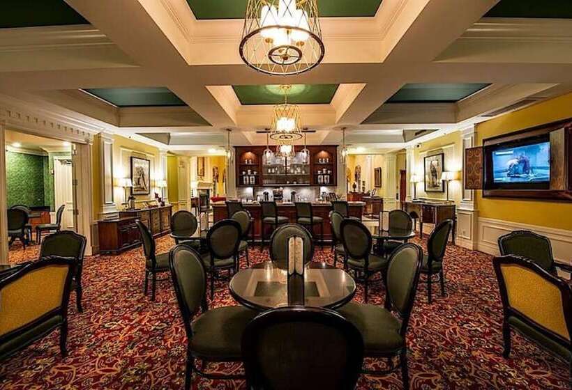 בית מלון כפרי The Capri Inn