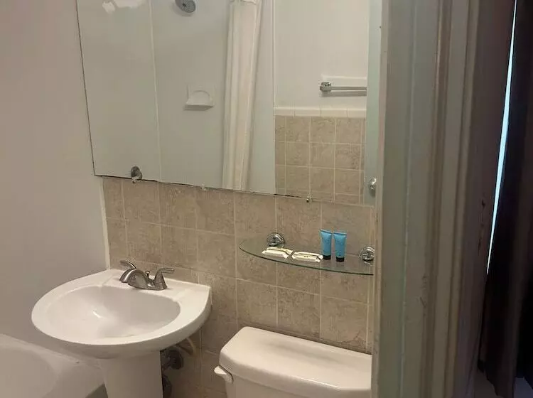 Motelli Budget Host Alexandria