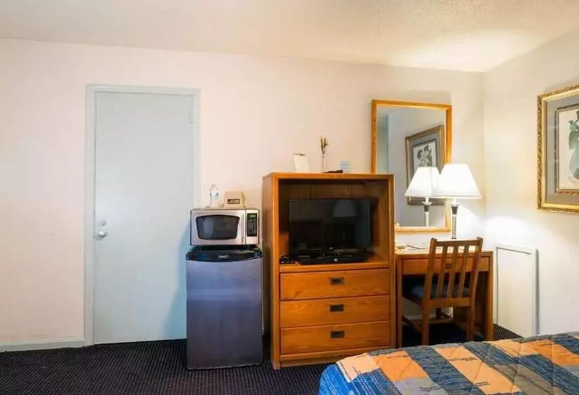 Motelli Budget Host Alexandria