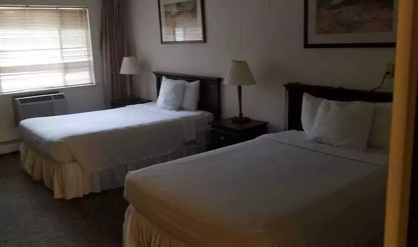 모텔 Tomac Motor Inn