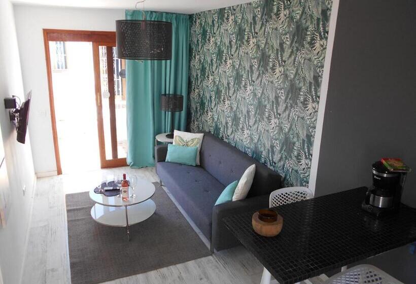 Beach Boys Resort - Men Only