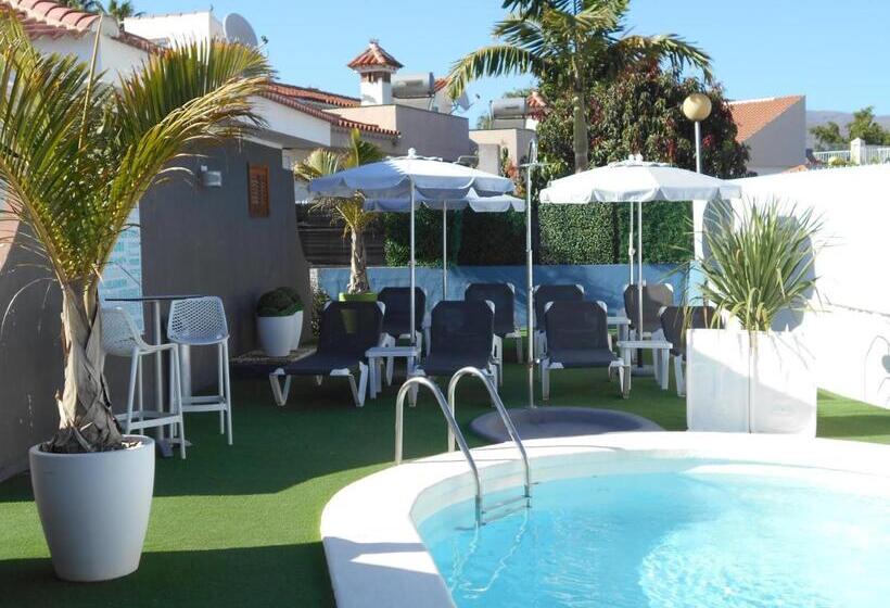 Beach Boys Resort - Men Only