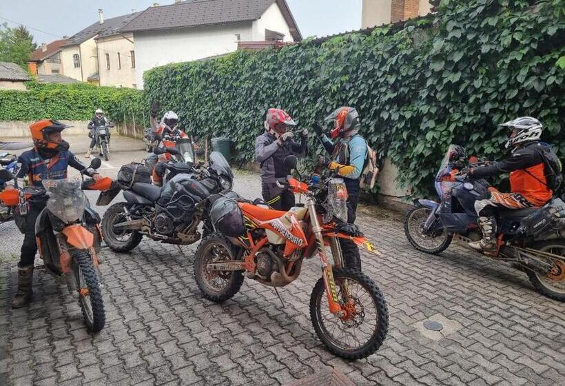 پانسیون City Bridge Guest House