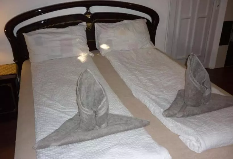 Majatalo R1 Rolléder Apartman Ház