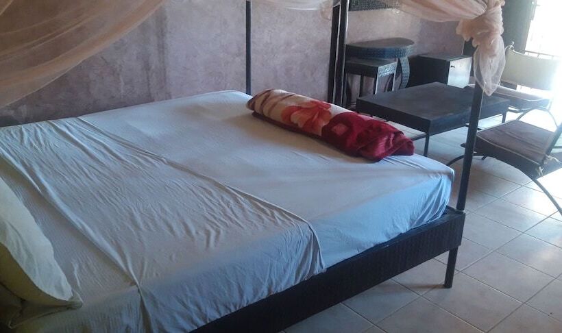 هتل Hôtel Arc En Ciel