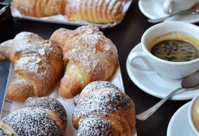 هتل Hôtel Arc En Ciel