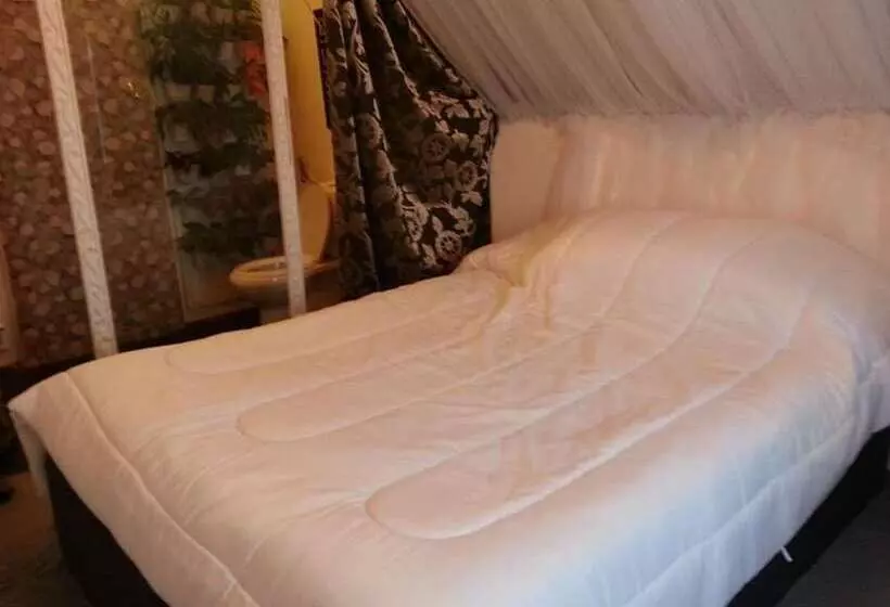 Hotelli Titus Poison Garden