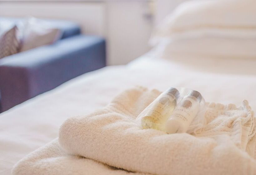 Large Studio Soho & Charing Cross Road