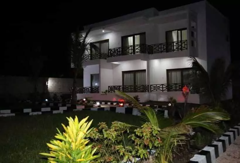 Majatalo Minah's Bungalows