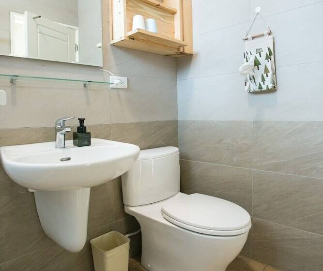 پانسیون Tree House Cafe & Homestay