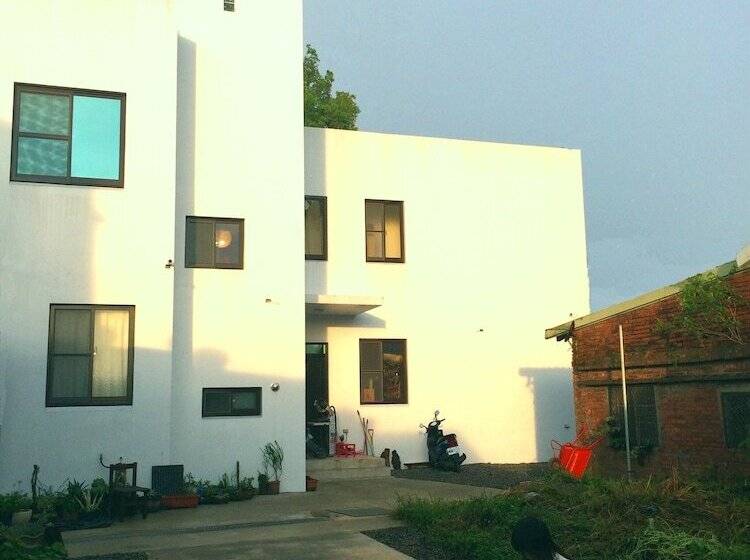 پانسیون Tree House Cafe & Homestay