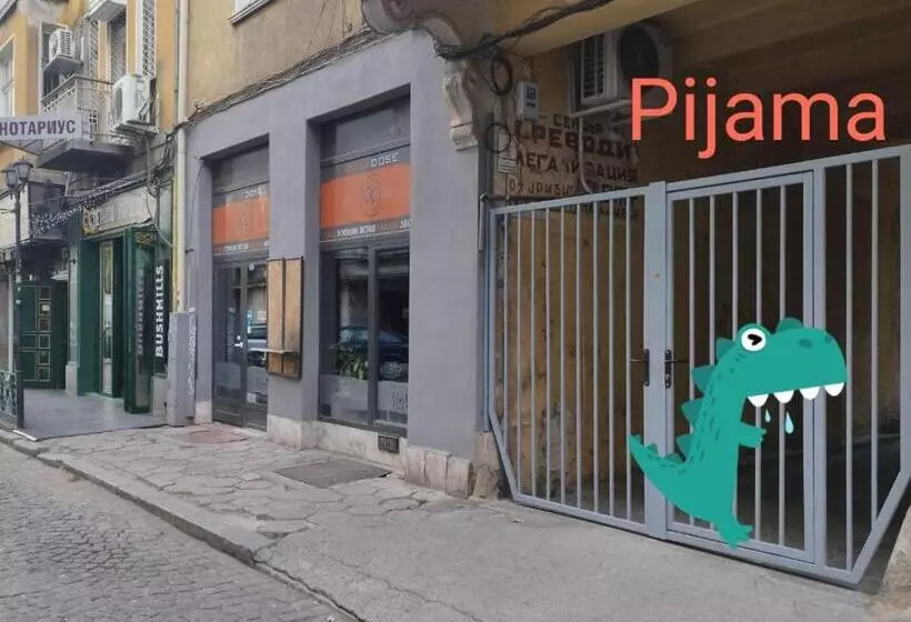 هاستل Pijama House