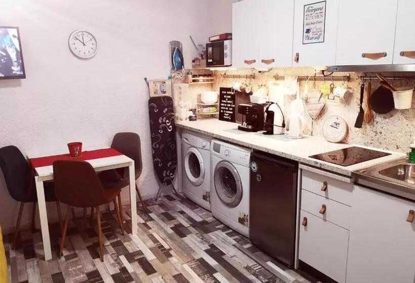 هاستل Pijama House