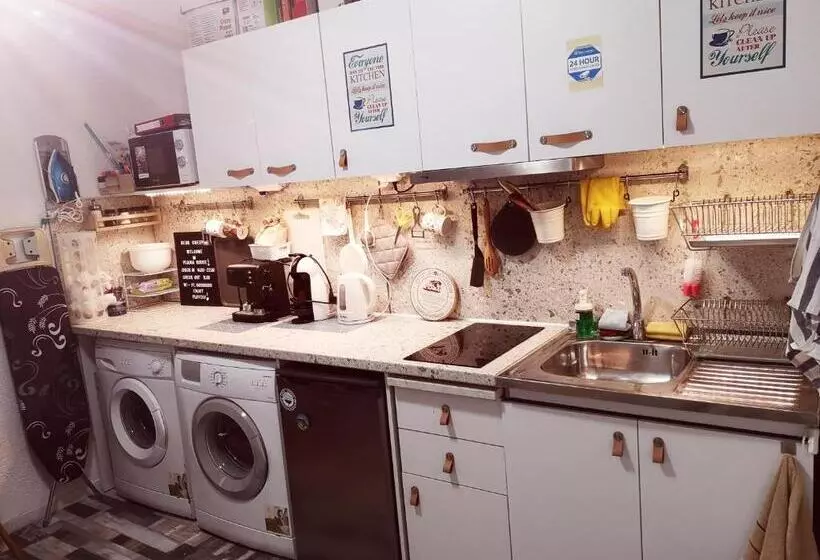 هاستل Pijama House