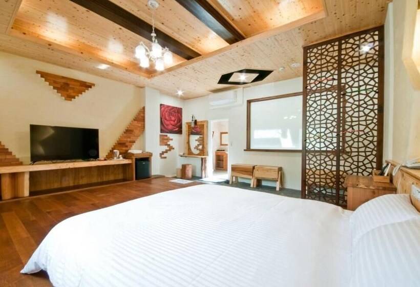 تختخواب و صبحانه Chun Yang Chiefvilla