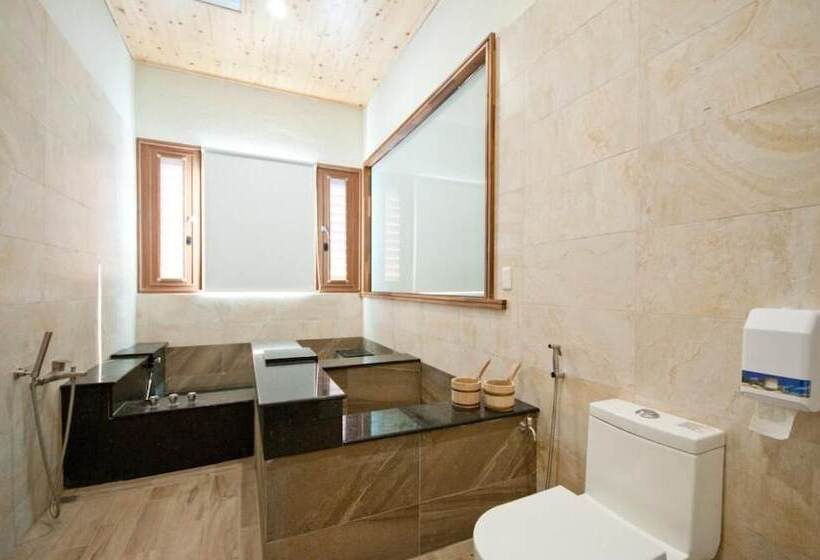 تختخواب و صبحانه Chun Yang Chiefvilla