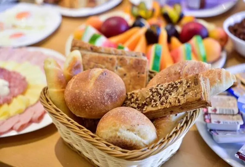 تختخواب و صبحانه Dompes