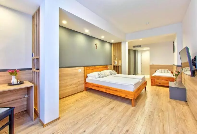 تختخواب و صبحانه Dompes