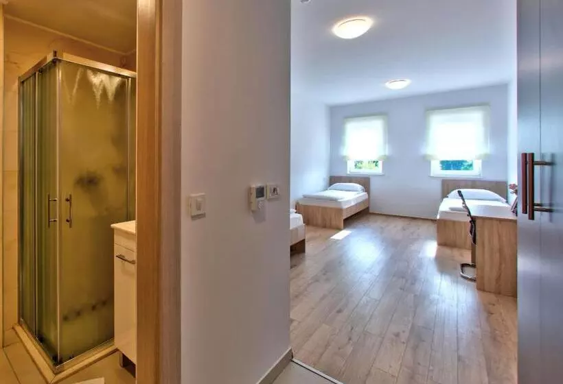 تختخواب و صبحانه Dompes