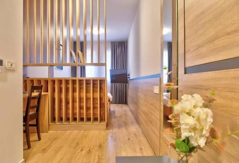 تختخواب و صبحانه Dompes