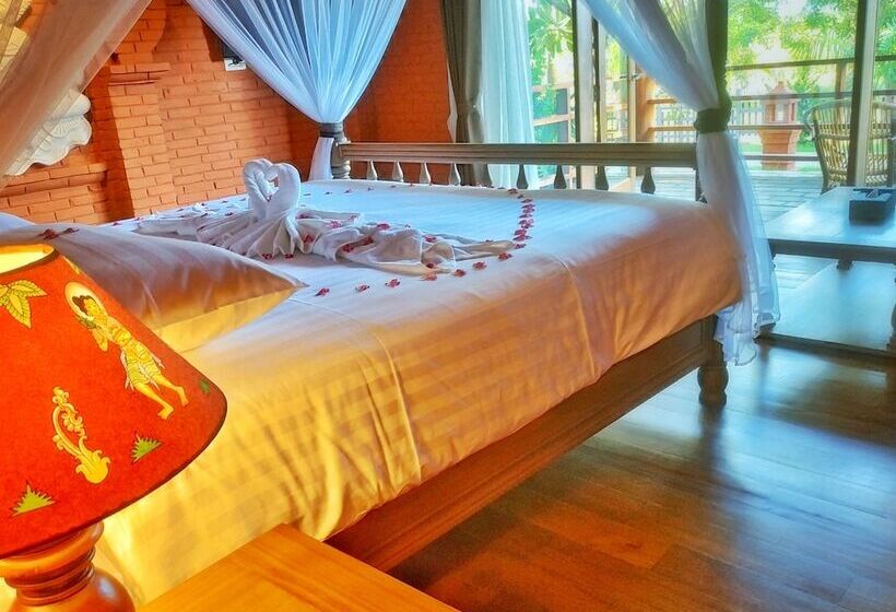 هتل Bagan Village Resort