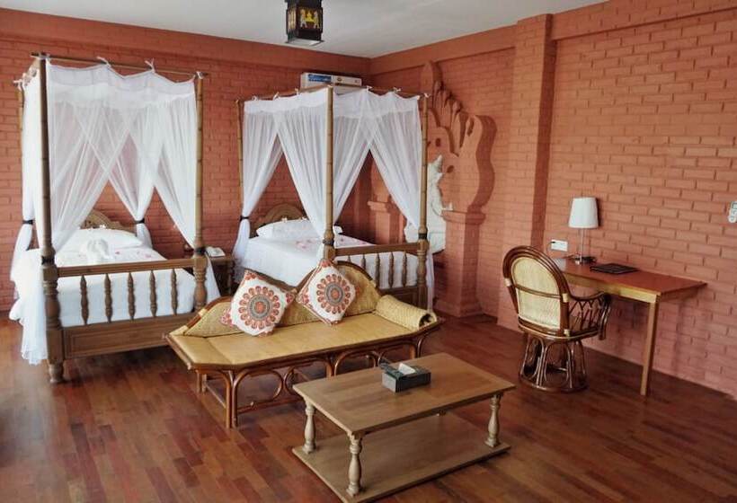 هتل Bagan Village Resort