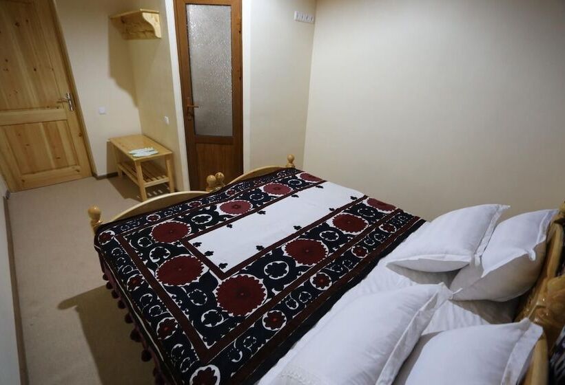 בית מלון כפרי Eco Atlas Samarkand