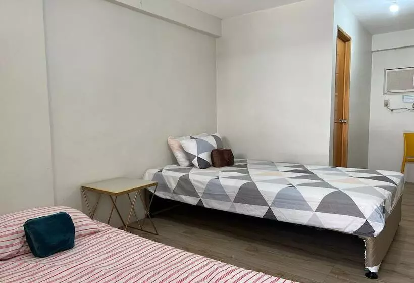 Happy Grey Hotel Vigan