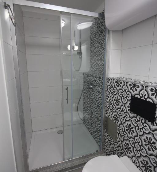 پانسیون Phiros B&b