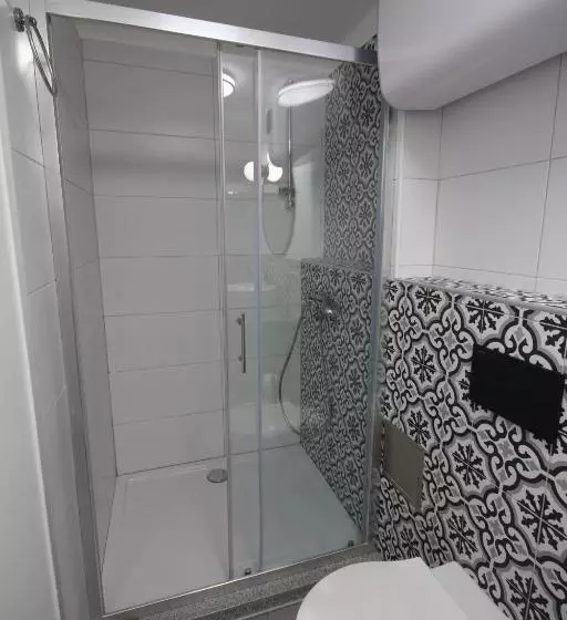 پانسیون Phiros B&b